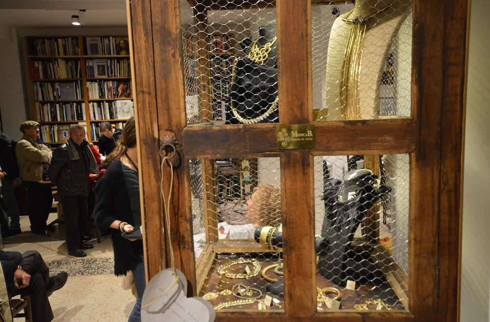 Libreria Serra Tarantola oggi
