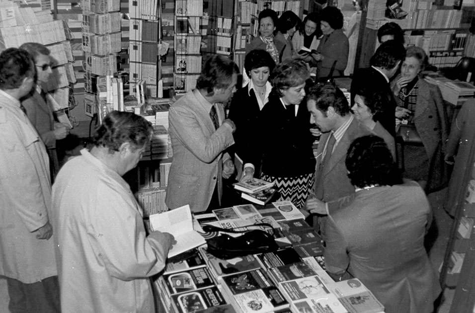 Libreria Serra Tarantola ieri